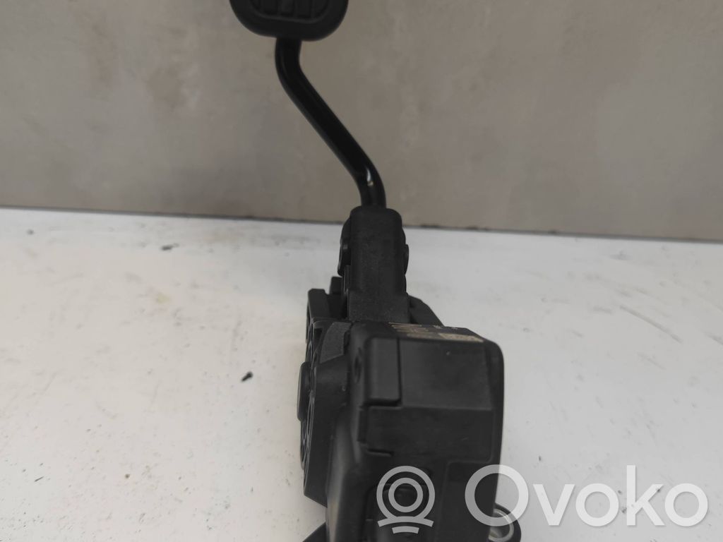Toyota Corolla E210 E21 Akceleratoriaus pedalas 