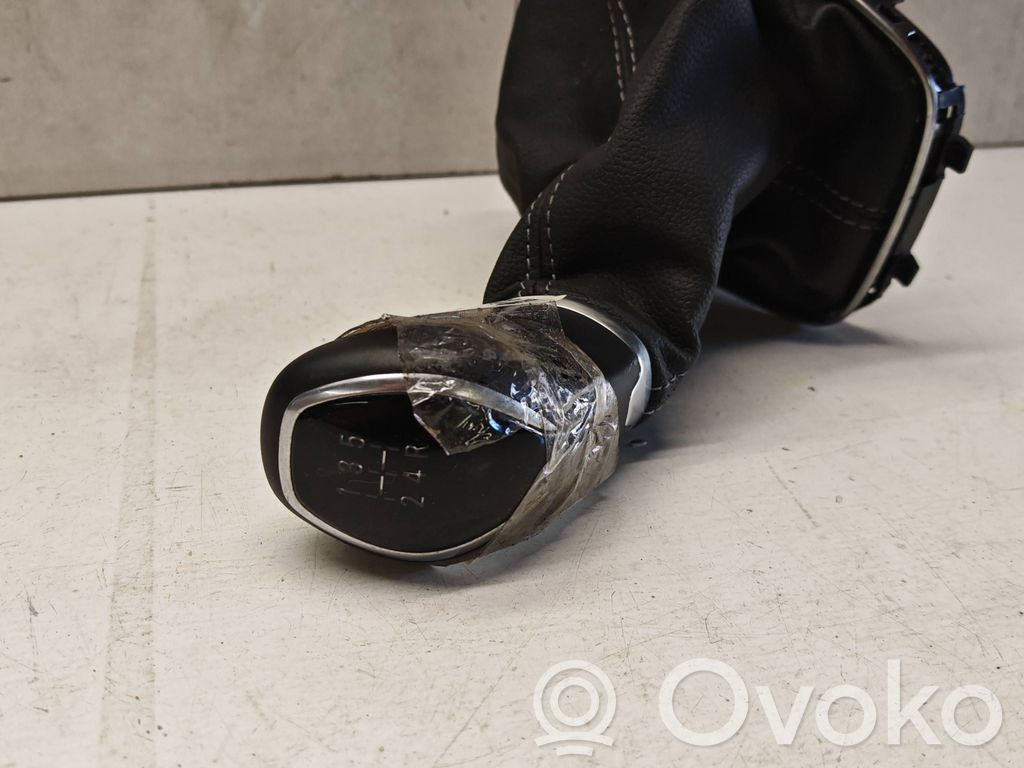 Opel Insignia B Perilla/embellecedor de cuero de la palanca de cambios 