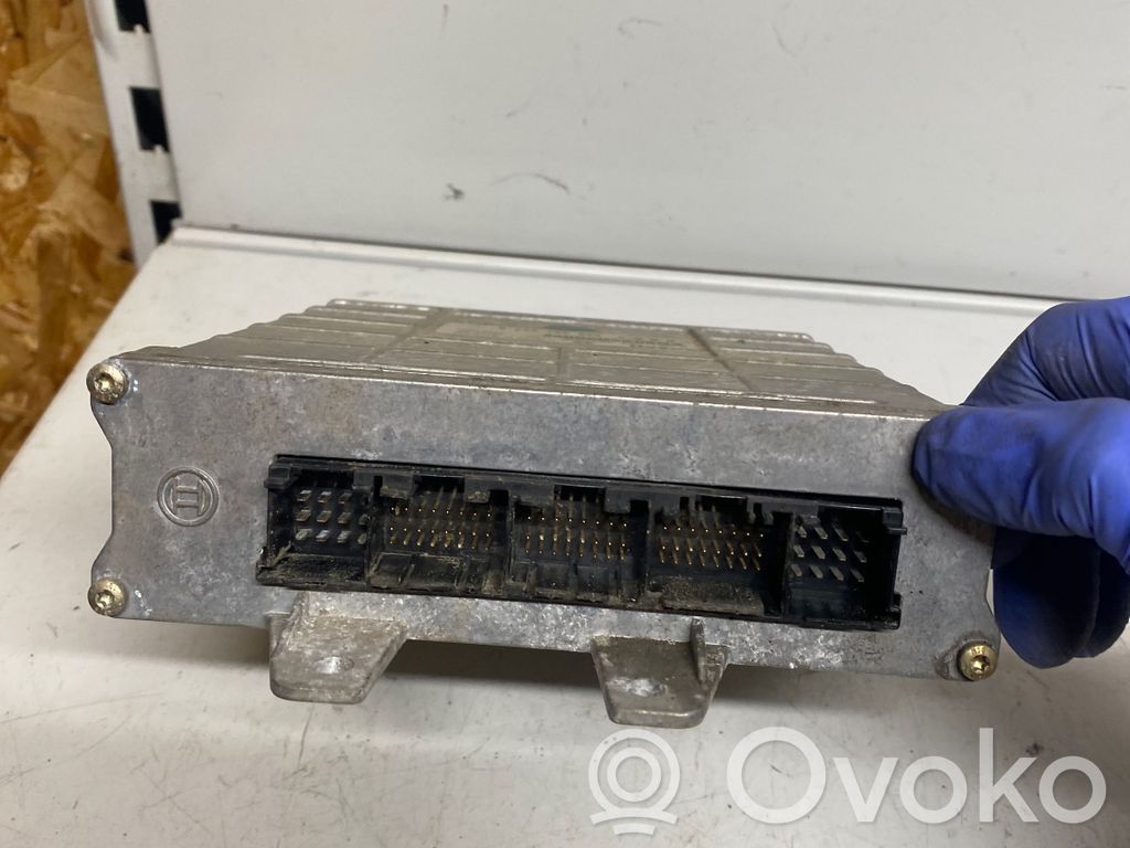 Engine control unit/module   8D0907557B,26SA3901,0261203554