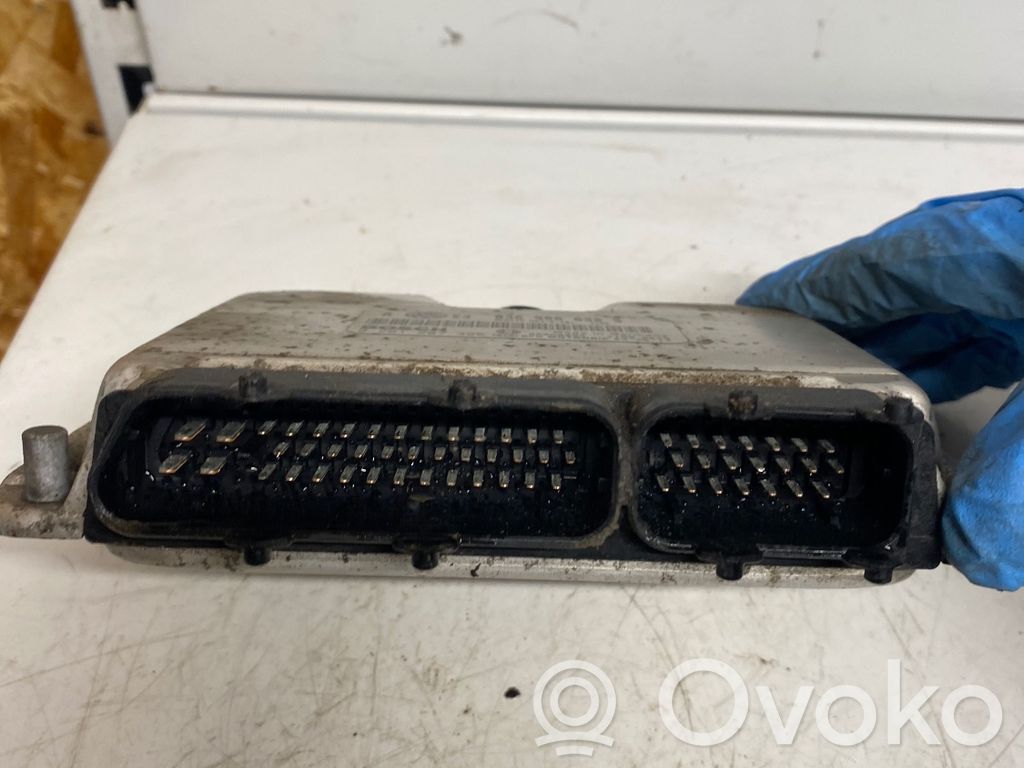 Volkswagen Golf IV Engine control unit/module 