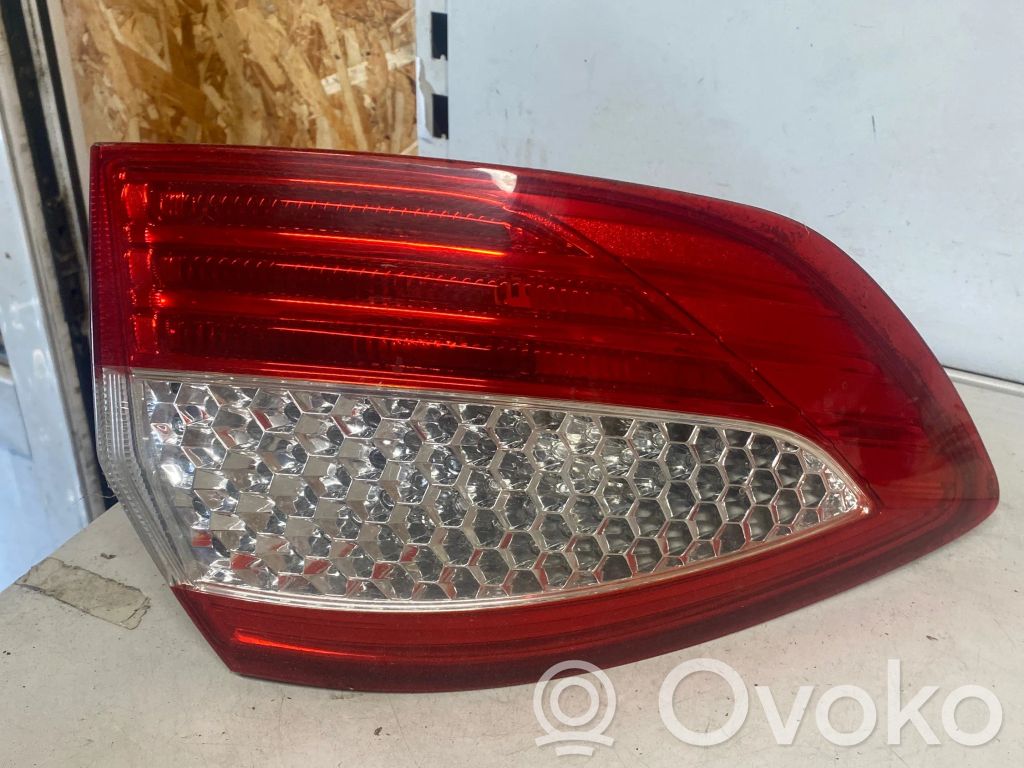 Ford Mondeo MK IV Задний фонарь в кузове 