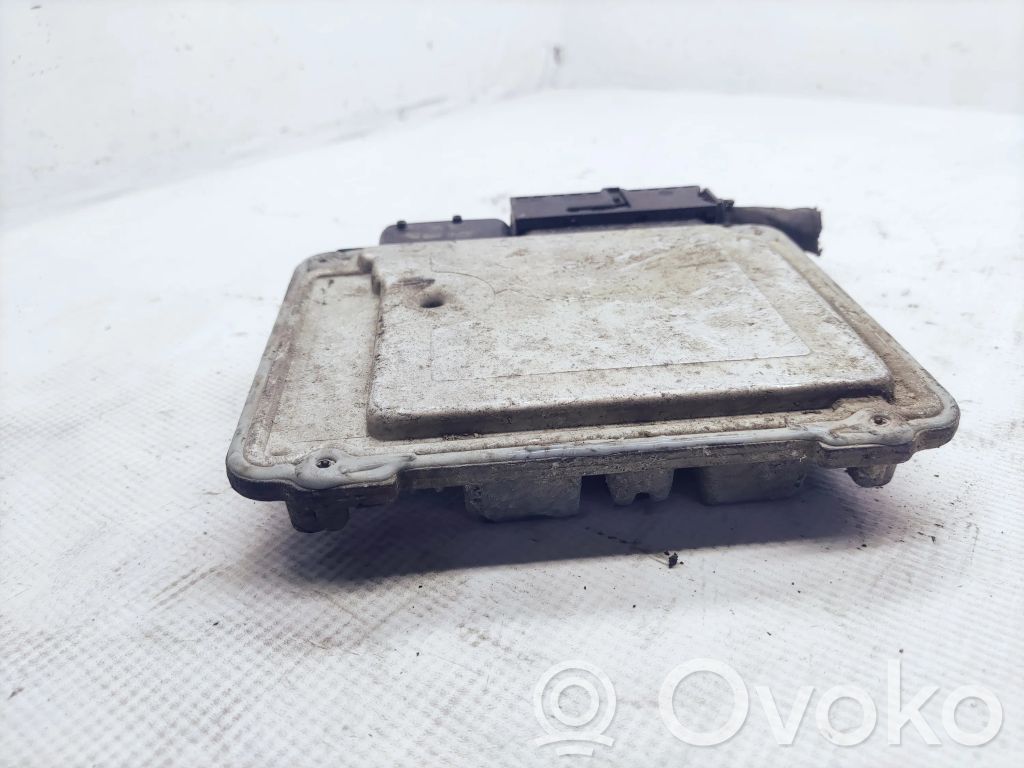 Volkswagen Touran I Unitate/modul de control motor 