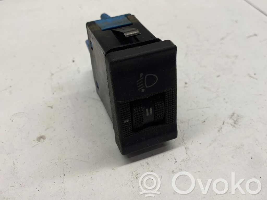 Headlight level height control switch   4A0941301
