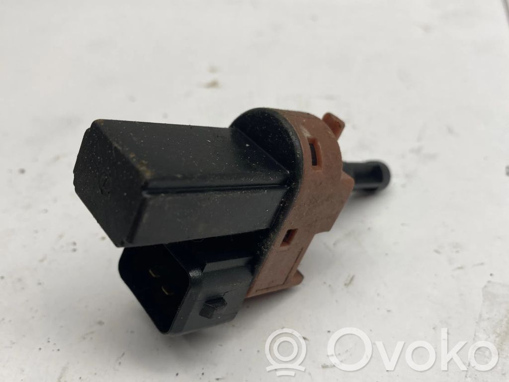 Brake pedal sensor switch   7C534