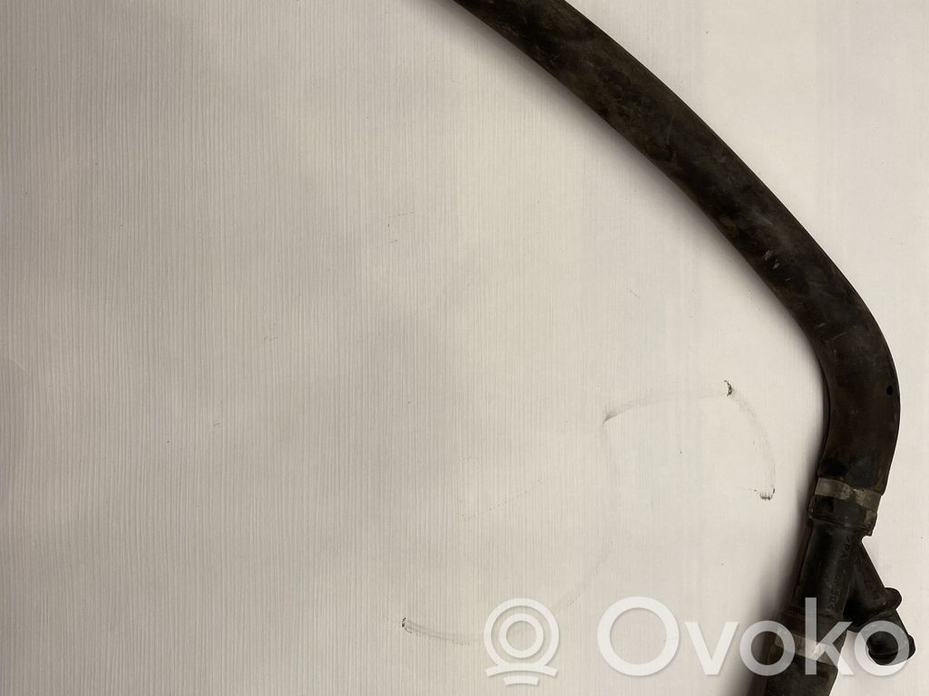 Engine coolant pipe/hose   922317