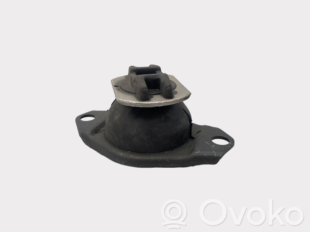 Engine mount bracket   7644685