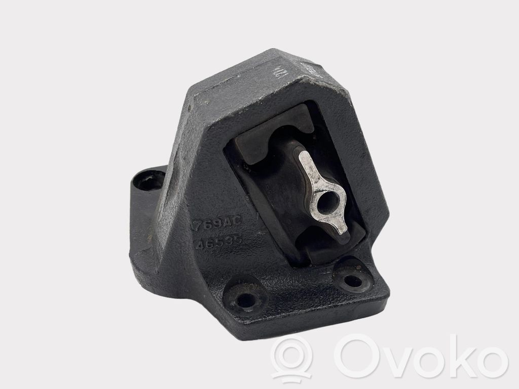 Engine mount bracket   68159769AC,68159769AD,68229705AA