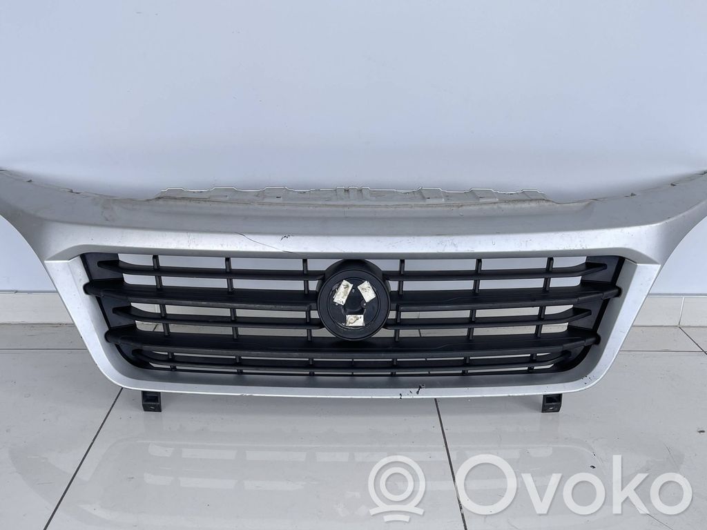 Fiat Ducato Etupuskurin ylempi jäähdytinsäleikkö 