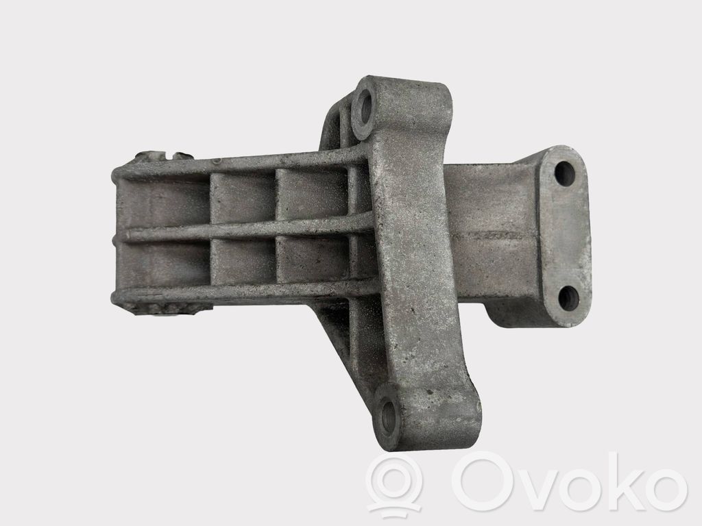 Alfa Romeo GTV Gearbox mounting bracket 