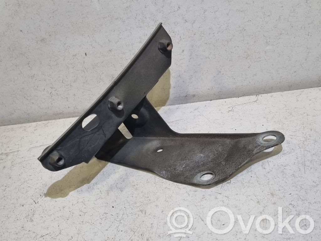 Audi A7 S7 4G Bridă fixare aripă față 