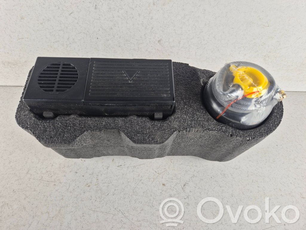 Audi A6 Allroad C7 Inne elementy wykończenia bagażnika 