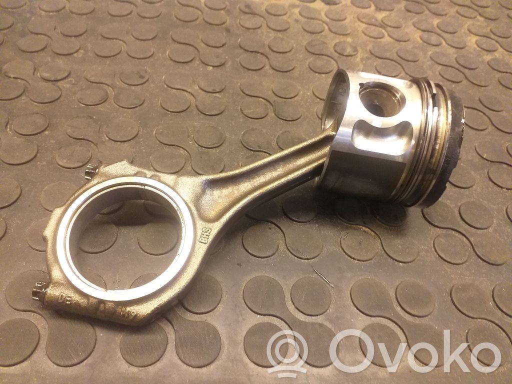 Piston with connecting rod   059F