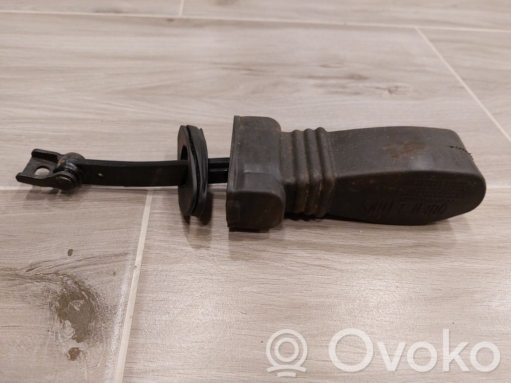 Audi A4 S4 B8 8K Takaoven pidätin 