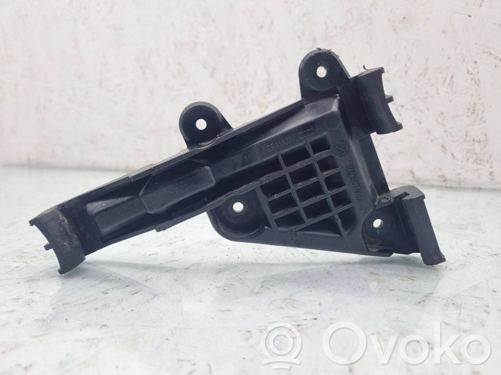 Front bumper mounting bracket   8A0807283