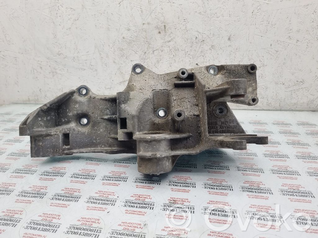 Volkswagen PASSAT B5.5 Generator/alternator bracket 