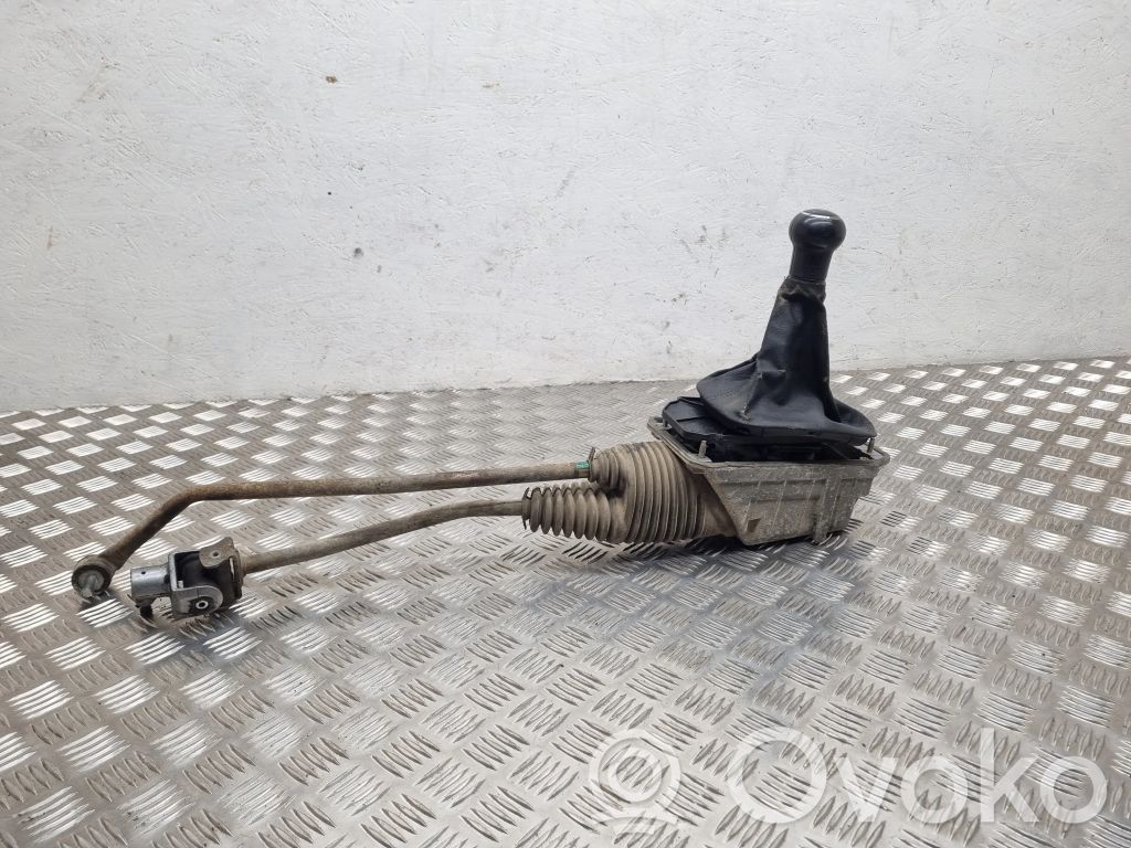 Volkswagen PASSAT B5 Gear shifter/selector 