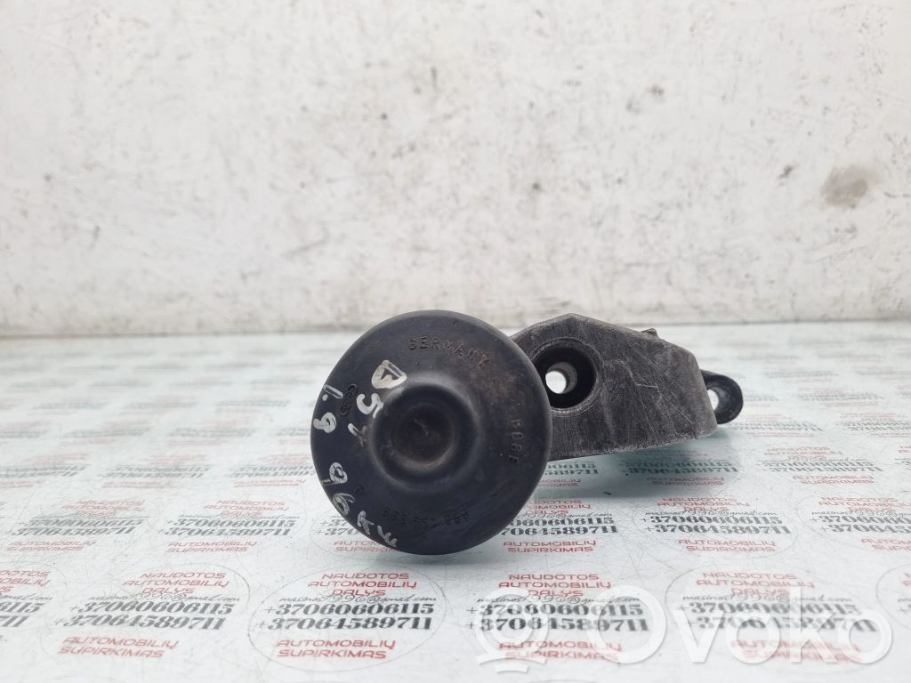 Volkswagen PASSAT B5.5 Engine mounting bracket 