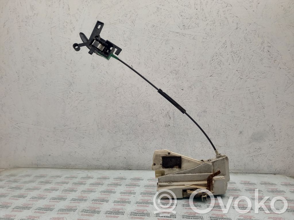 Volkswagen Sharan Rear door lock 