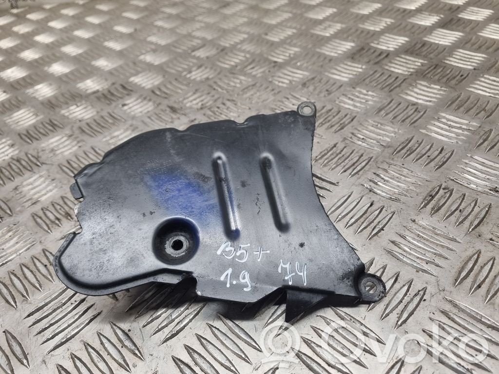 Volkswagen PASSAT B5.5 Cache carter courroie de distribution 
