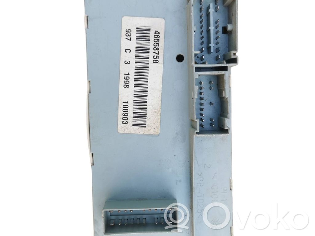 Alfa Romeo 147 Skrzynka bezpieczników / Komplet 