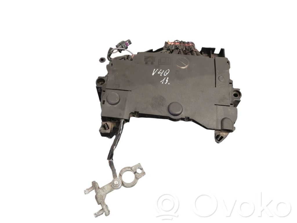Volvo V40 Cross country Fuse module 