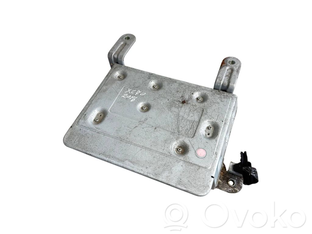 Volvo XC70 Sound amplifier 