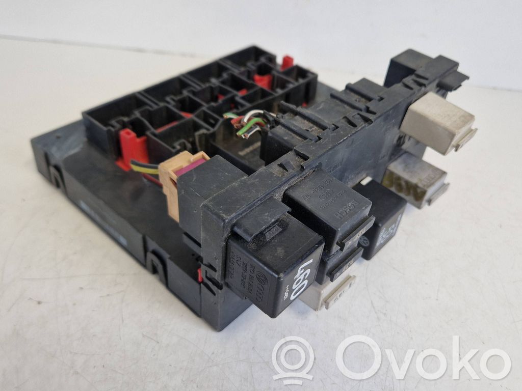 Volkswagen PASSAT B6 Module confort 