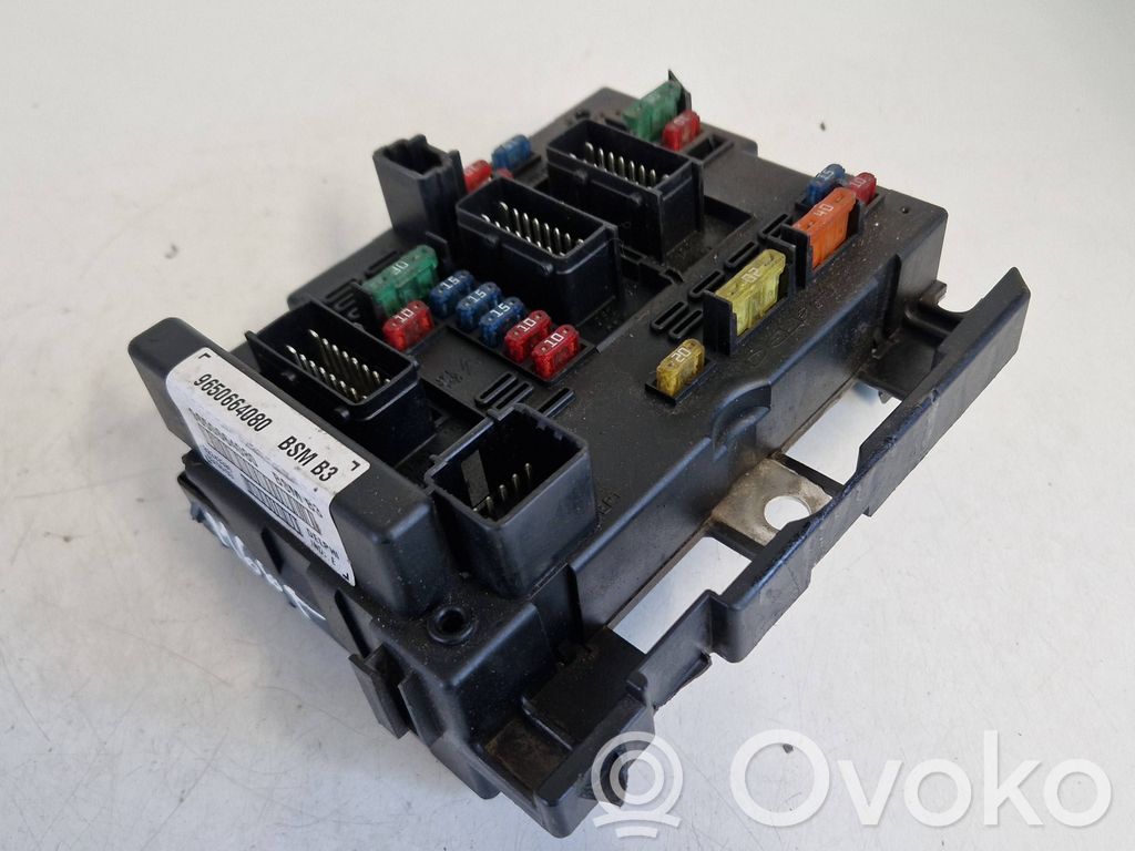 Peugeot 807 Drošinātāju bloks 