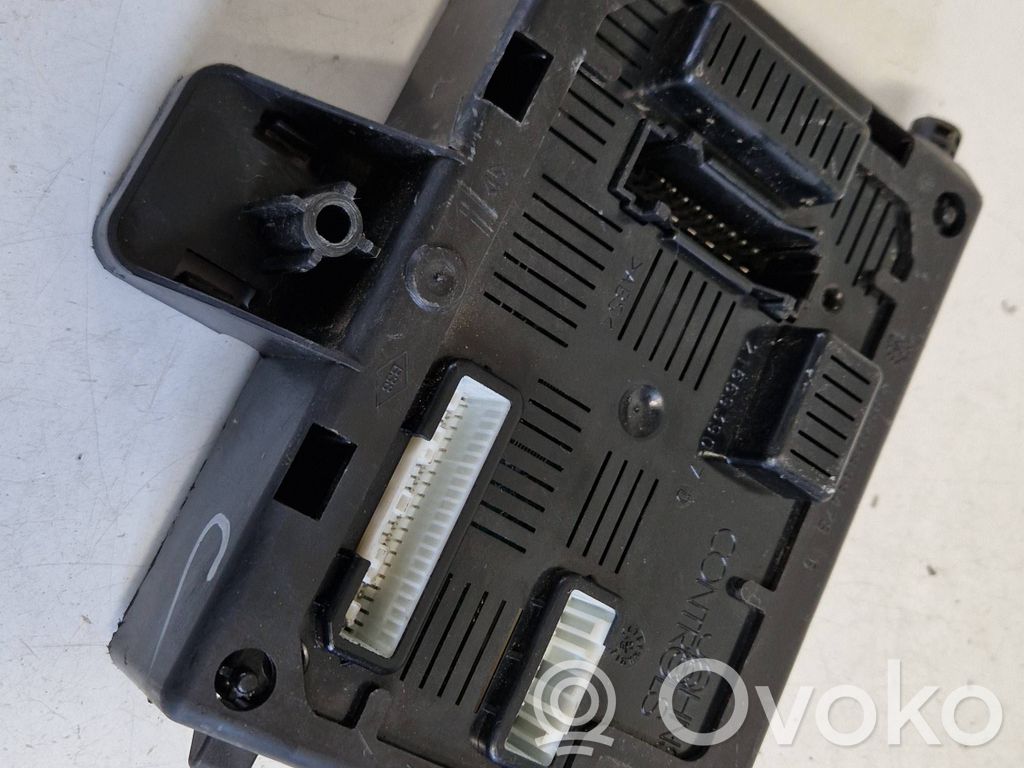 Renault Clio III Komforto modulis 