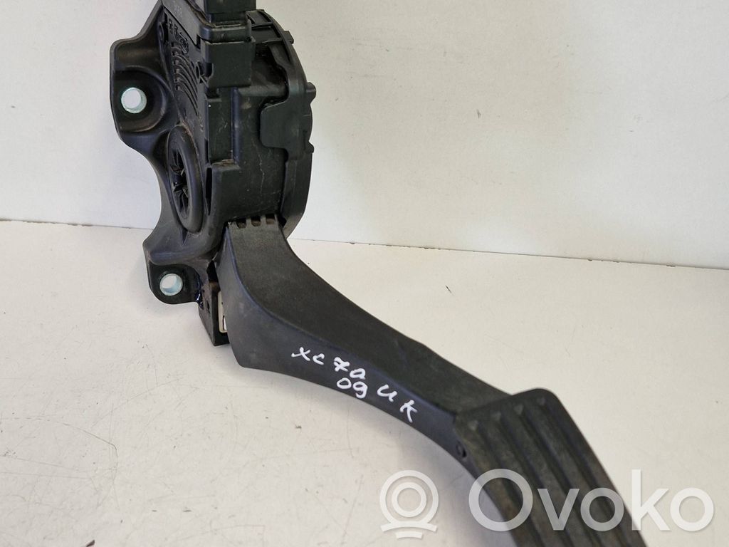 Volvo XC70 Kaasupoljin 