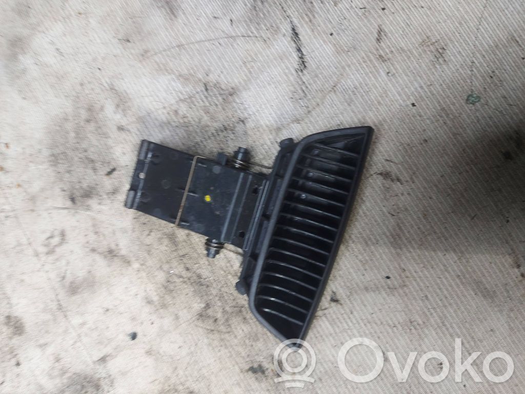 Ford Transit Custom Kita salono detalė 