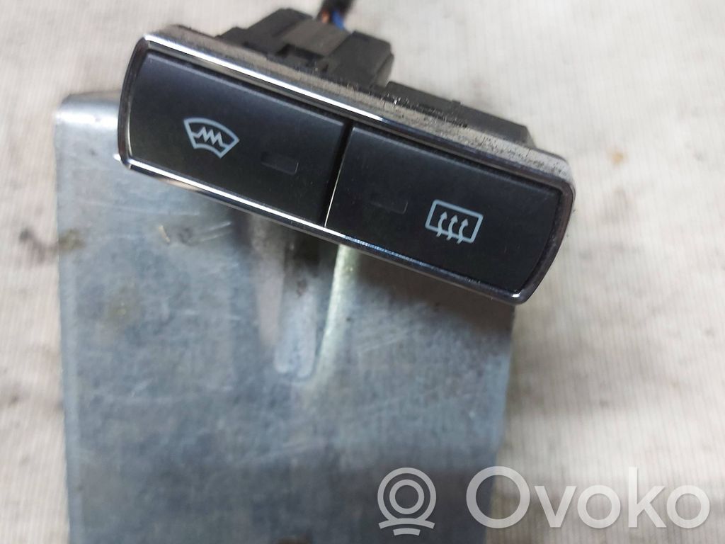 Windscreen/window heater switch   18K574AA,15092014