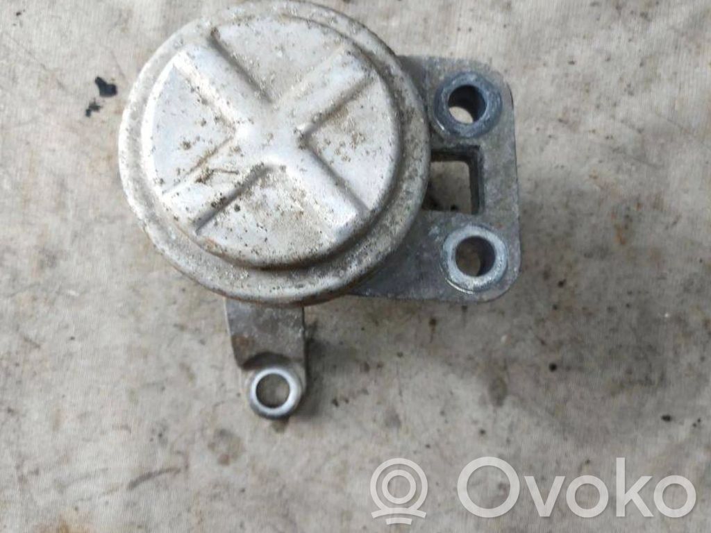 Ford S-MAX Engine mount bracket 