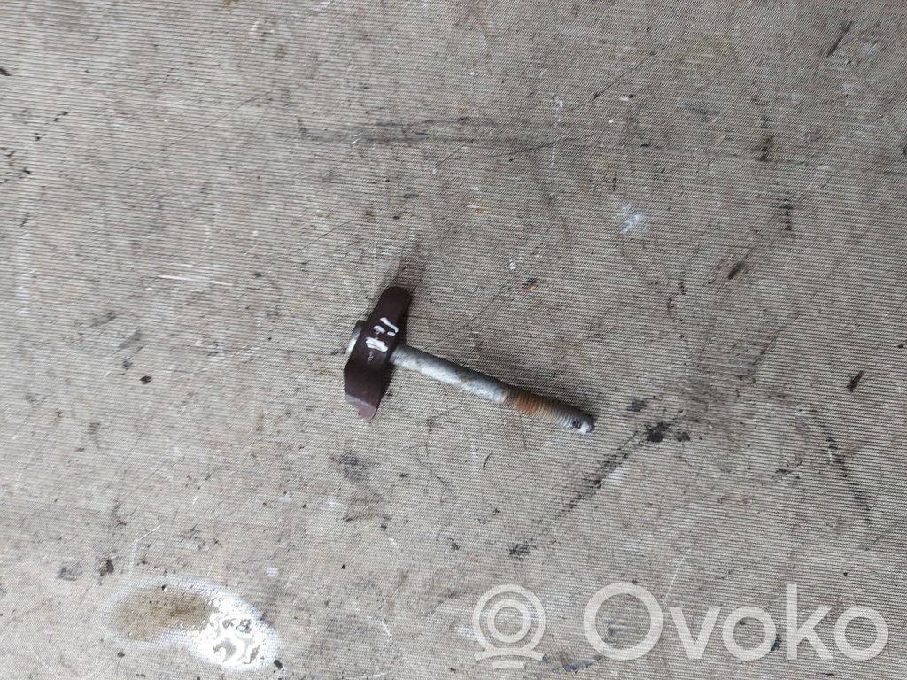 Abrazadera del inyector de combustible