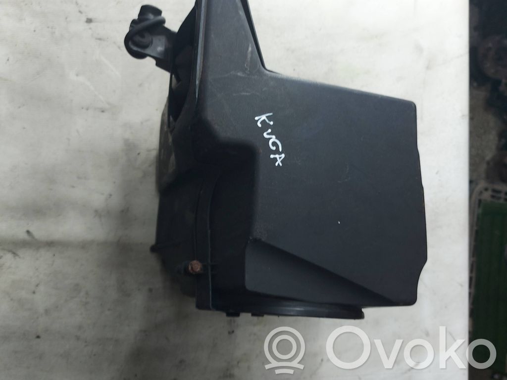 Ford Kuga I Ilmansuodattimen kotelo 
