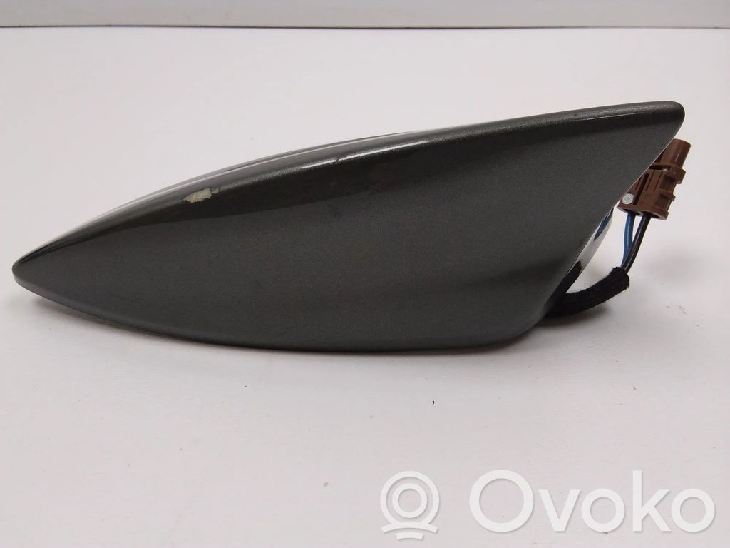 Opel Astra K GPS-pystyantenni 