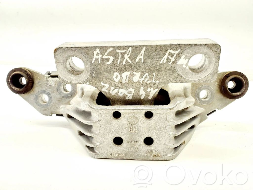 Opel Astra K Engine mount bracket 