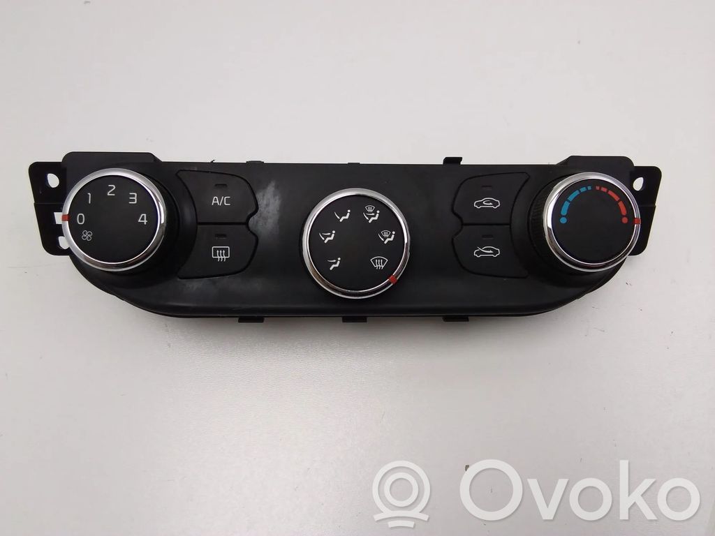 KIA Ceed Interior fan control switch 