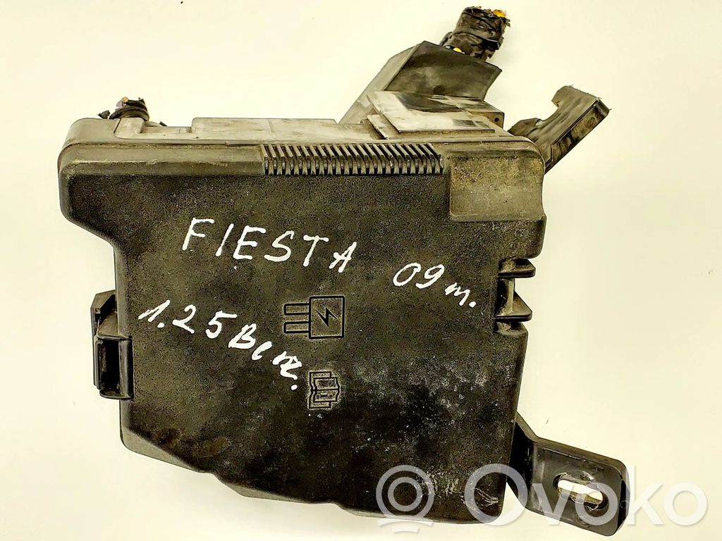 Ford Fiesta Skrzynka bezpieczników / Komplet 