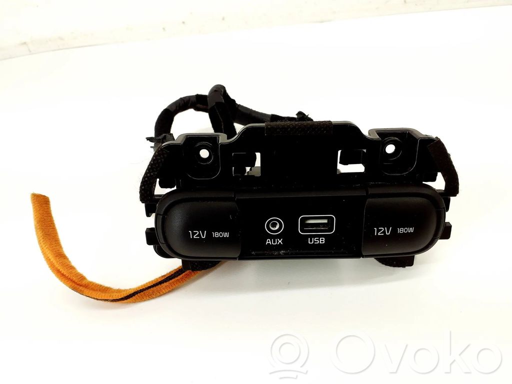 KIA Sportage Enchufe conector entrada auxiliar 