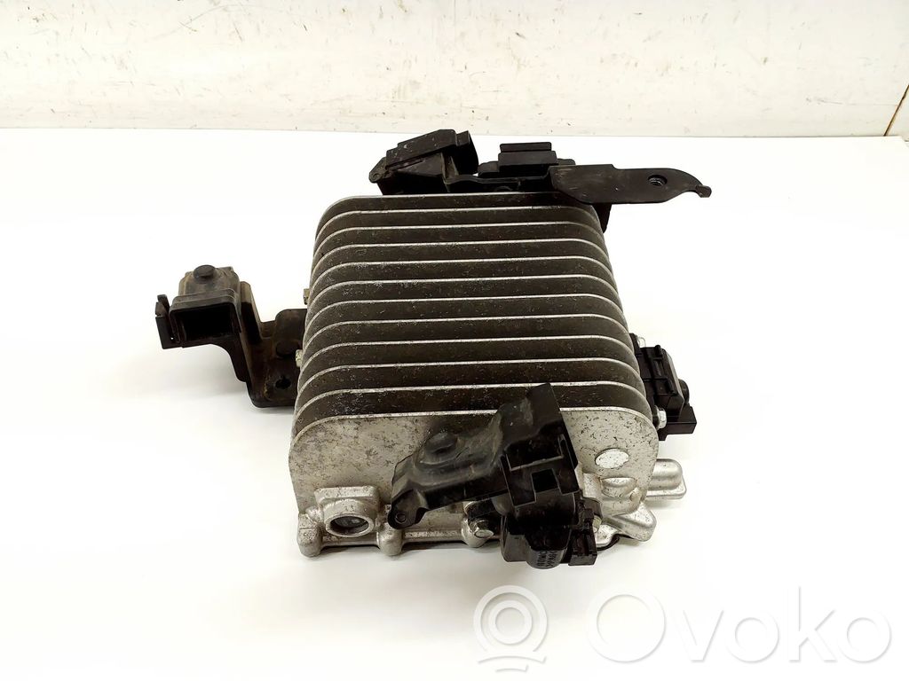 Mazda CX-30 Voltage converter inverter 