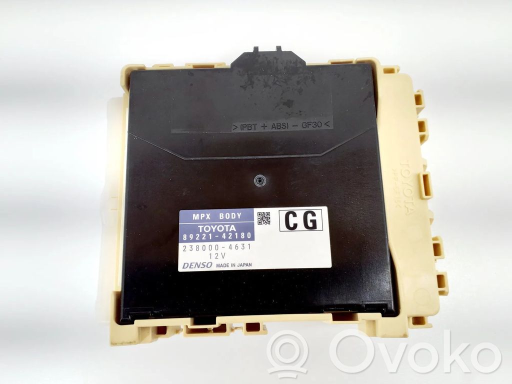 Toyota RAV 4 (XA40) Module de fusibles 