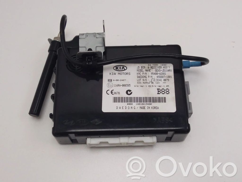 KIA Ceed Korin keskiosan ohjainlaite 