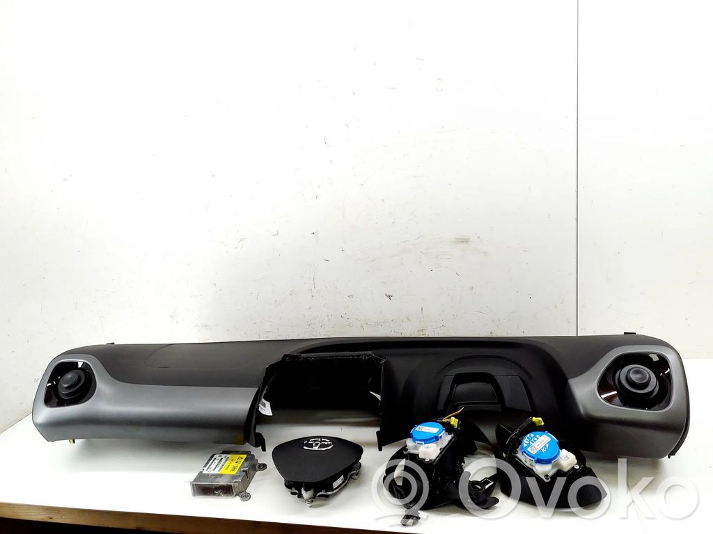 Toyota Aygo AB40 Panel de instrumentos 