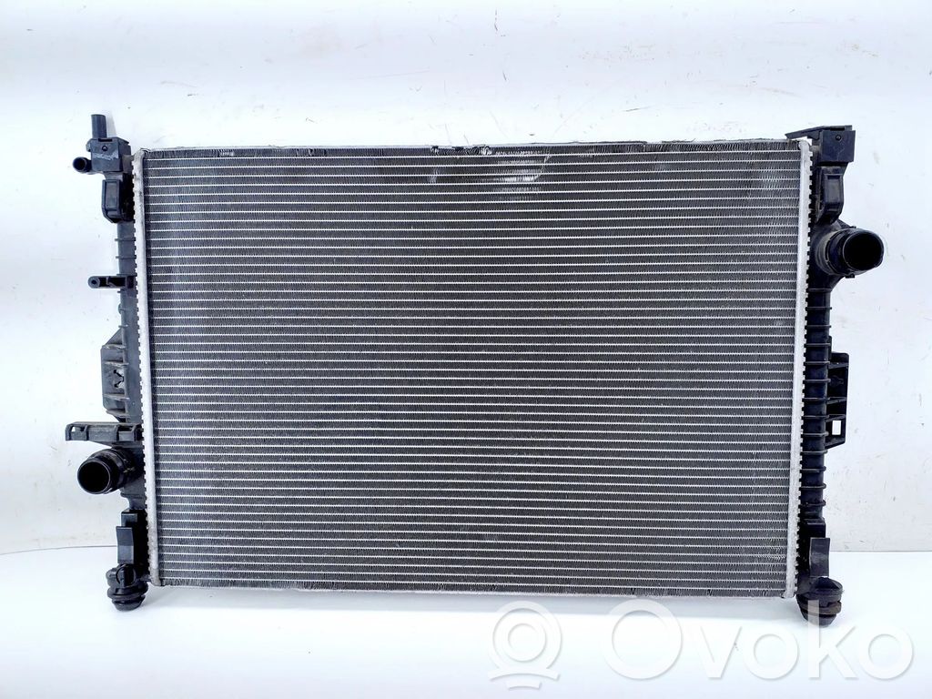 Ford Kuga II Coolant radiator 