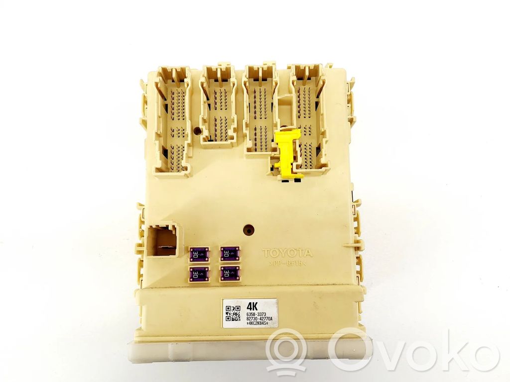 Toyota RAV 4 (XA40) Module de fusibles 