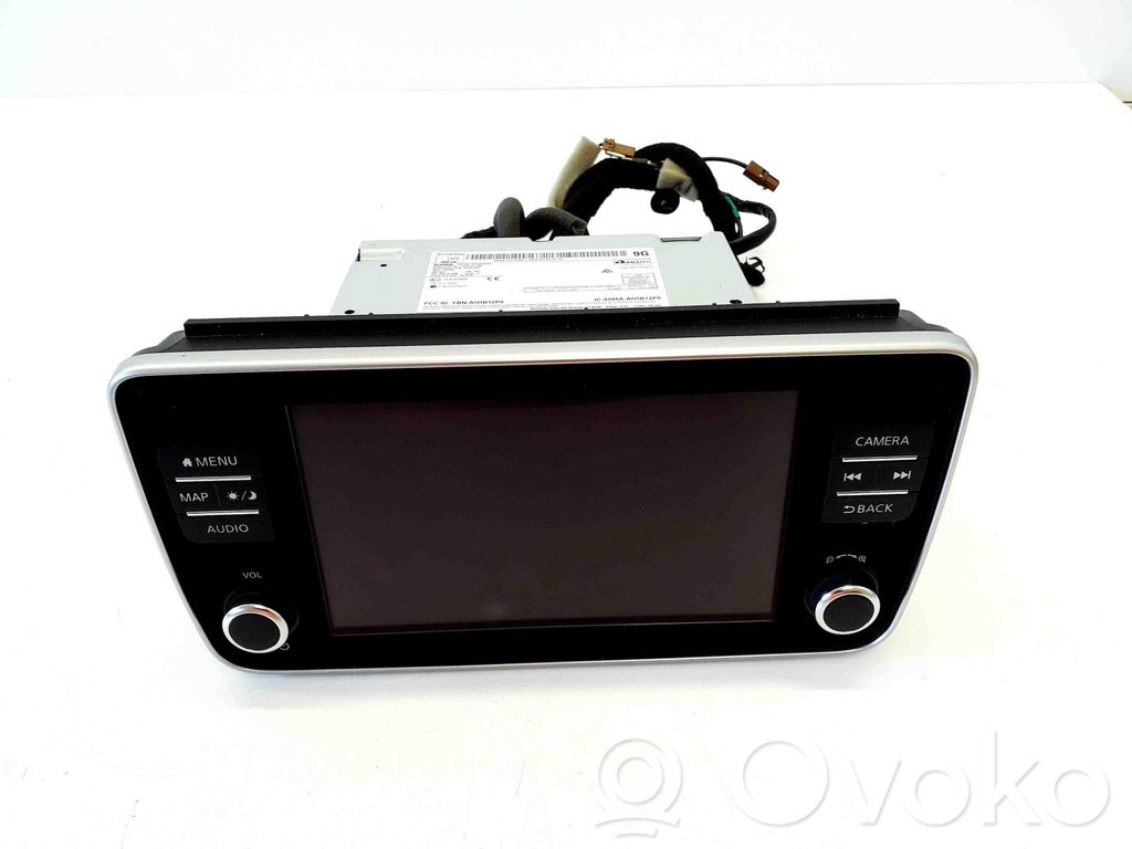 Nissan Leaf II (ZE1) Panel / Radioodtwarzacz CD/DVD/GPS 
