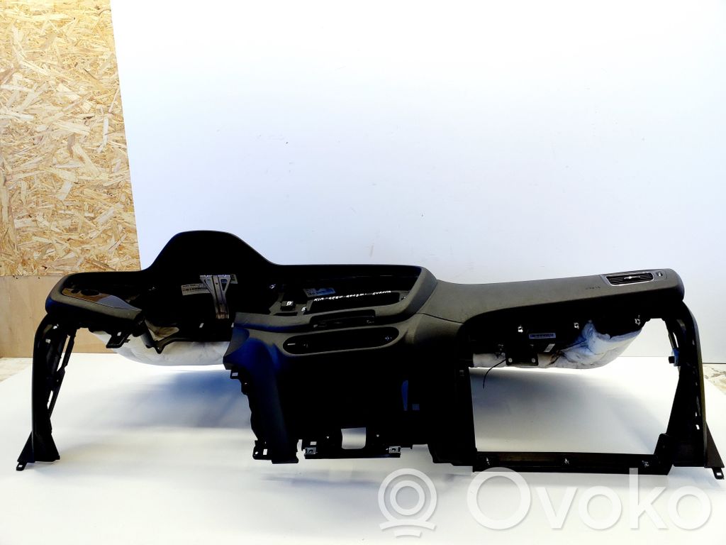 KIA Ceed Панель 