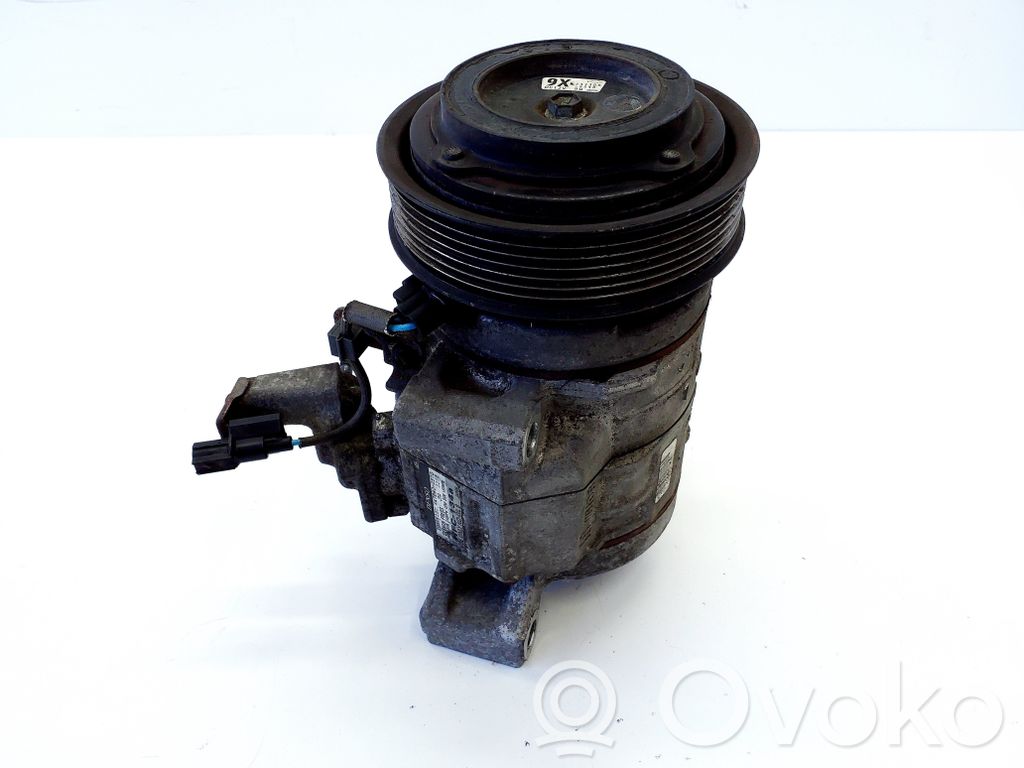 Honda CR-V Ilmastointilaitteen kompressorin pumppu (A/C) 