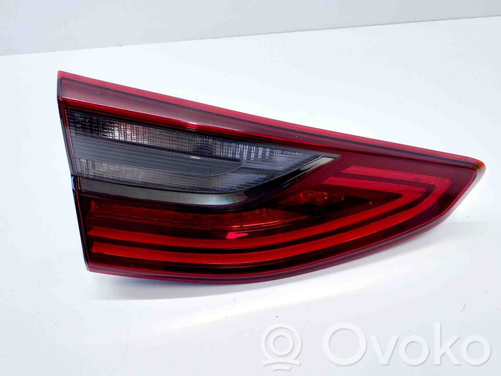 KIA Ceed Takaluukun takavalot 